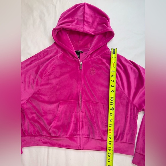Victoria’s Secret Size L Hot Pink Velour Track Suit Cropped Hooded Jacket - Picture 3 of 5